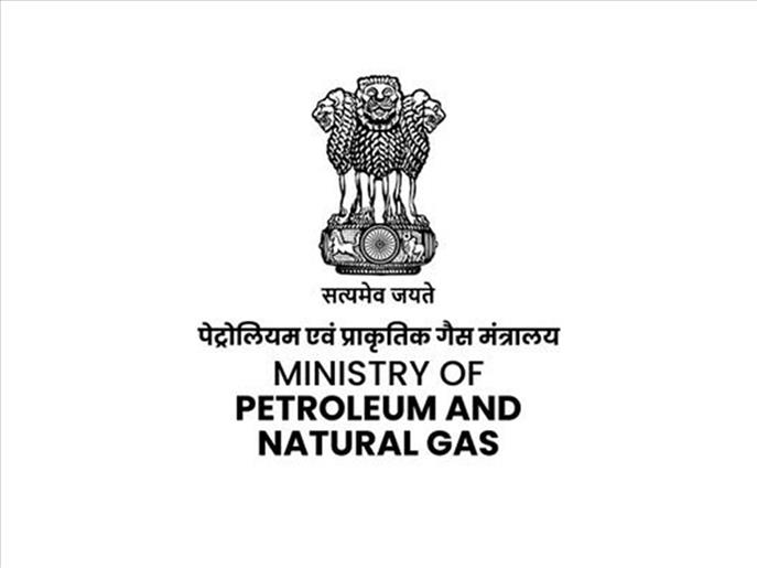 Govt clarifies refill booking timelines remain unchanged; Refutes news reports regarding revised LPG refill timelines